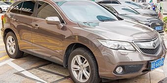 Acura RDX 2013–2018