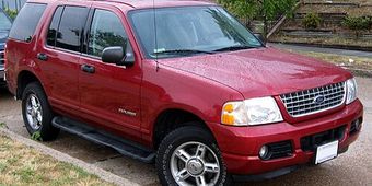 Ford Explorer 2002–2005