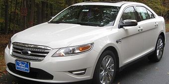 Ford Taurus 2010–2019