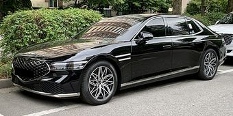 Genesis G90 2022–2025