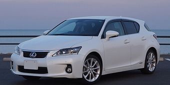 Lexus CT200h 2011–2017