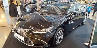 Lexus ES 2019–2024