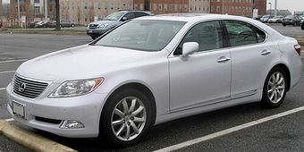 Lexus LS 2007–2017