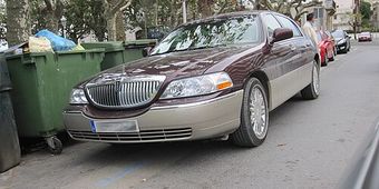 Lincoln Town Car 1998–2011
