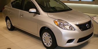 Nissan Versa 2013–2019