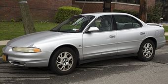 Oldsmobile Intrigue 1998–2002