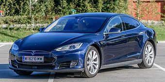 Tesla Model S 2012–2020