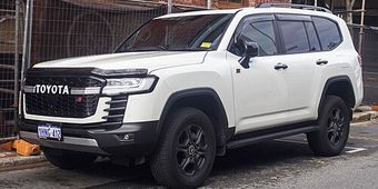 Toyota Land Cruiser 2022–2025