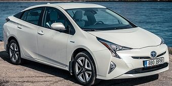 Toyota Prius 2016–2022