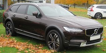 Volvo V90 Cross Country 2017–2023